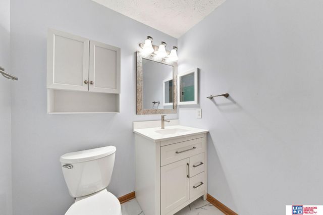 6941 Forest Lake Boulevard, Lincoln, NE 68516