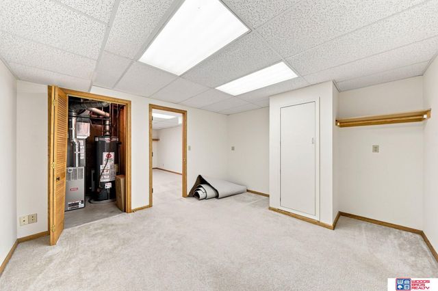 6941 Forest Lake Boulevard, Lincoln, NE 68516