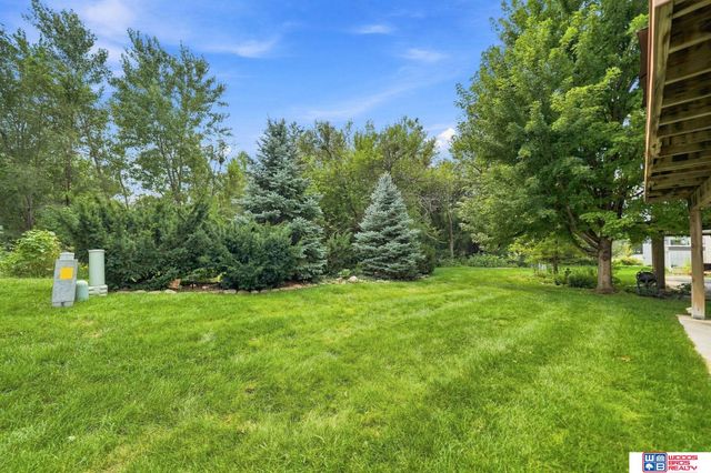 6941 Forest Lake Boulevard, Lincoln, NE 68516
