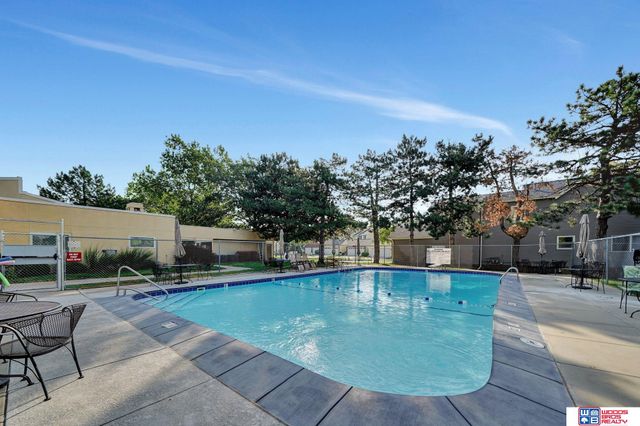 6941 Forest Lake Boulevard, Lincoln, NE 68516