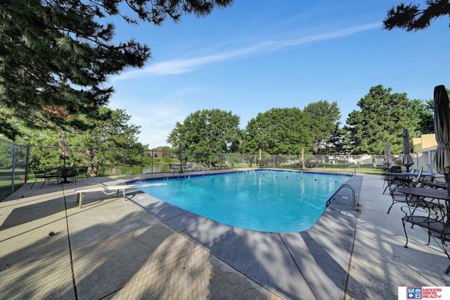 6941 Forest Lake Boulevard, Lincoln, NE 68516