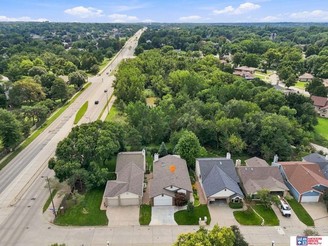 6941 Forest Lake Boulevard, Lincoln, NE 68516