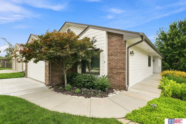 6941 Forest Lake Boulevard, Lincoln, NE 68516