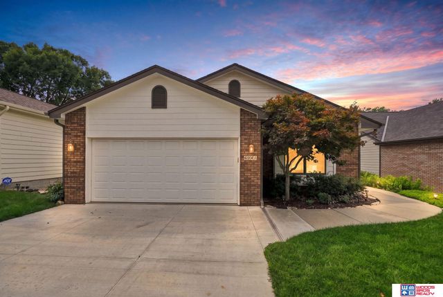 6941 Forest Lake Boulevard, Lincoln, NE 68516