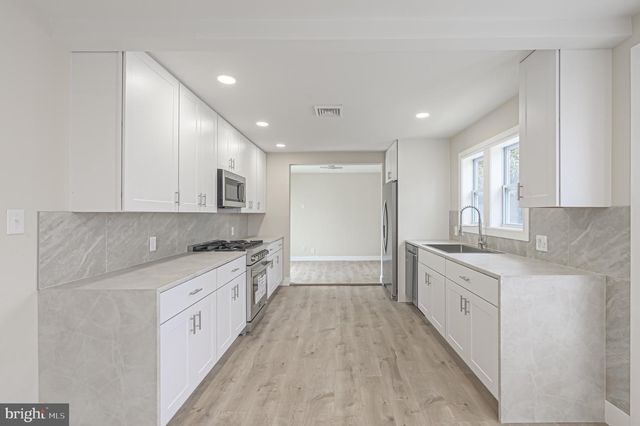 207 ASHLAND, Egg Harbor Township, NJ 08234