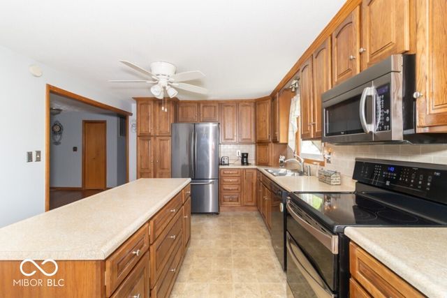 3198 N County Road 300 W, New Castle, IN 47362