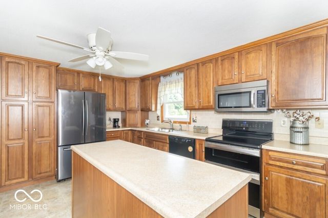 3198 N County Road 300 W, New Castle, IN 47362