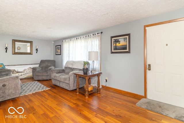 3198 N County Road 300 W, New Castle, IN 47362