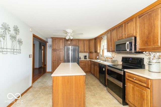 3198 N County Road 300 W, New Castle, IN 47362