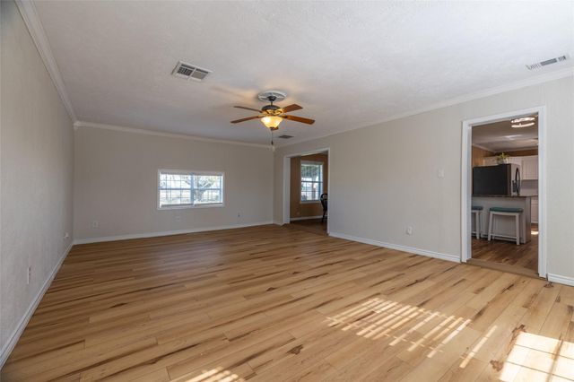 384 County Road 2046, Hull, TX 77564