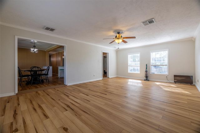 384 County Road 2046, Hull, TX 77564