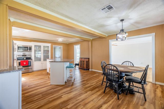 384 County Road 2046, Hull, TX 77564