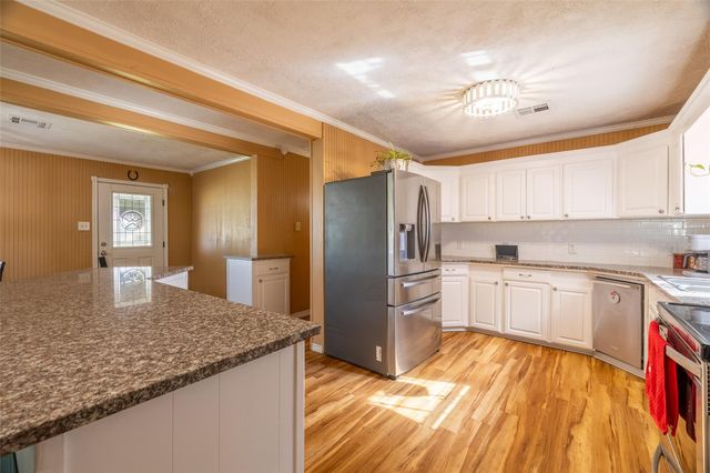 384 County Road 2046, Hull, TX 77564