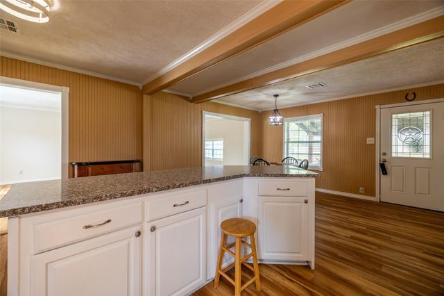 384 County Road 2046, Hull, TX 77564