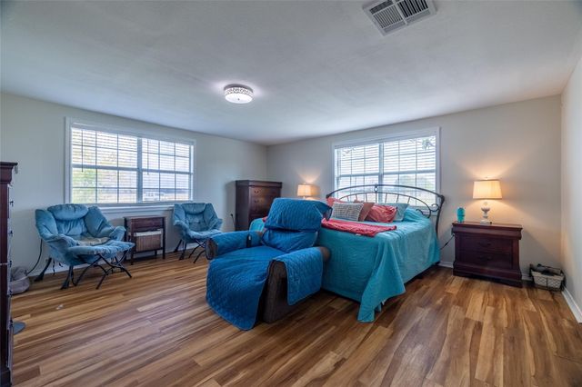 384 County Road 2046, Hull, TX 77564