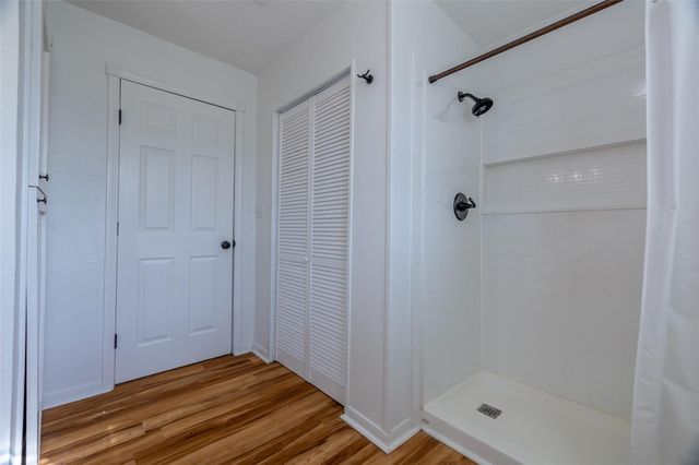 384 County Road 2046, Hull, TX 77564