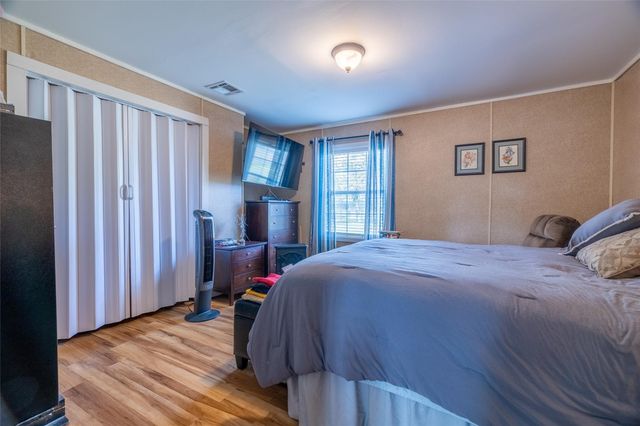 384 County Road 2046, Hull, TX 77564