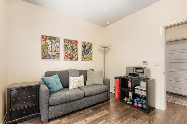 1411 Waterloo Shore LN 13, Austin, TX 78741