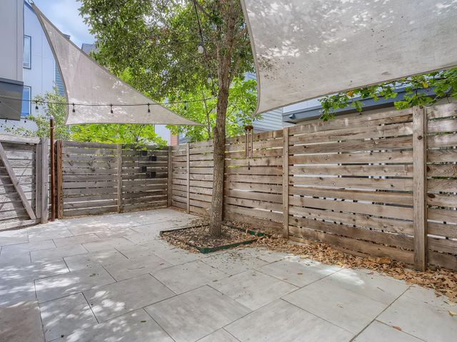 1411 Waterloo Shore LN 13, Austin, TX 78741