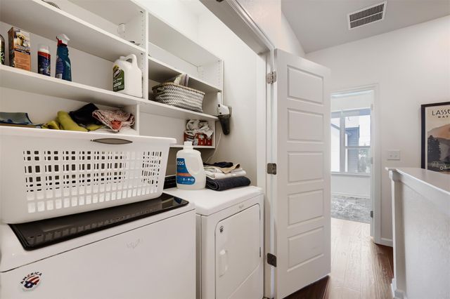 1411 Waterloo Shore LN 13, Austin, TX 78741