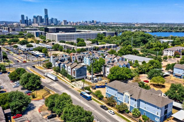 1411 Waterloo Shore LN 13, Austin, TX 78741