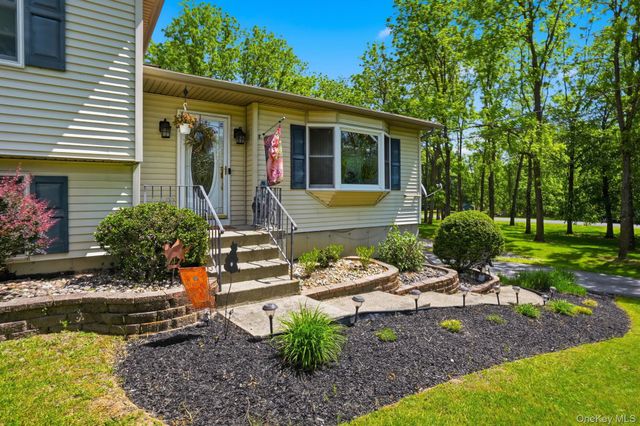 163 Van Keuren Avenue, Pine Bush, NY 12566