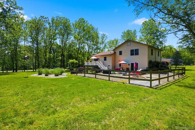 163 Van Keuren Avenue, Pine Bush, NY 12566