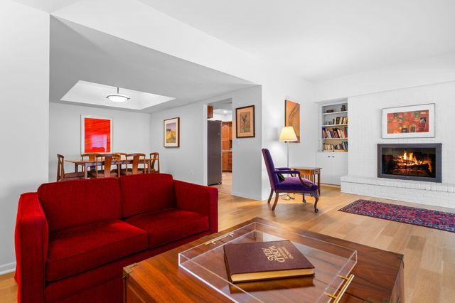 2115 Nature Cove Court 210, Ann Arbor, MI 48104