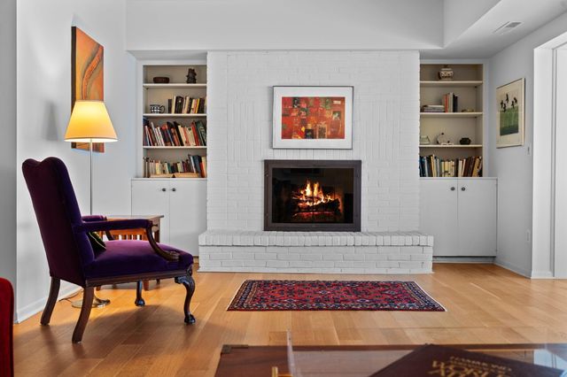 2115 Nature Cove Court 210, Ann Arbor, MI 48104