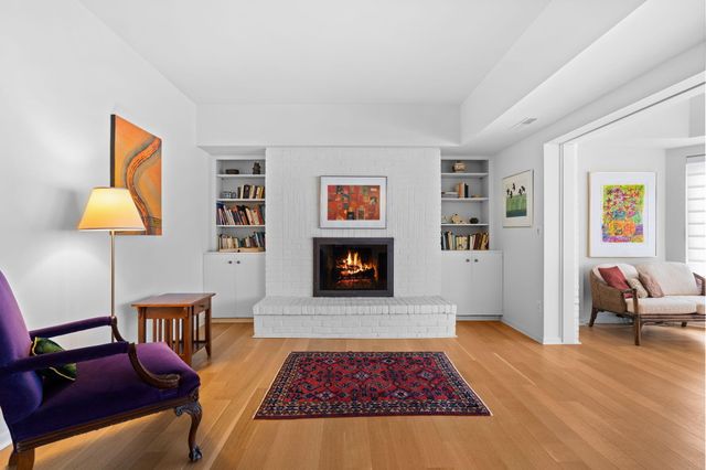 2115 Nature Cove Court 210, Ann Arbor, MI 48104