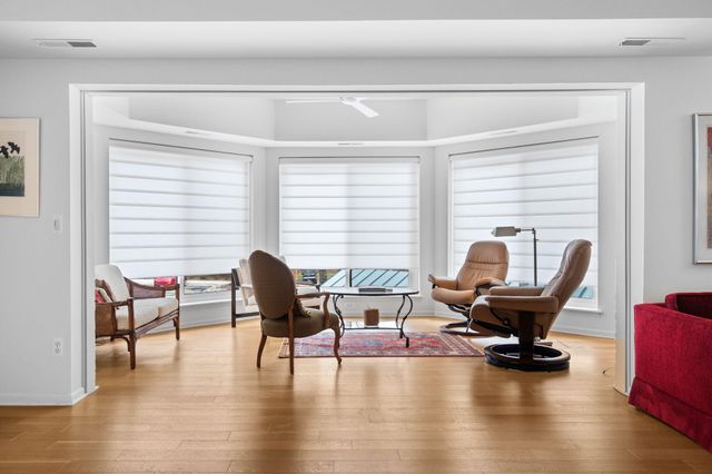 2115 Nature Cove Court 210, Ann Arbor, MI 48104