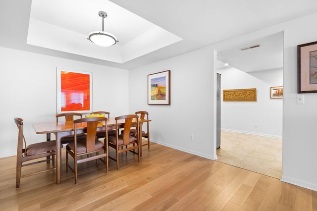 2115 Nature Cove Court 210, Ann Arbor, MI 48104