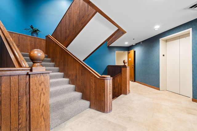 2115 Nature Cove Court 210, Ann Arbor, MI 48104