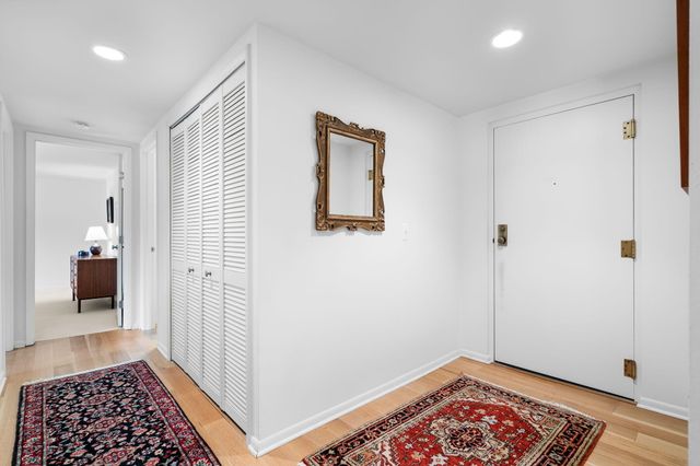 2115 Nature Cove Court 210, Ann Arbor, MI 48104