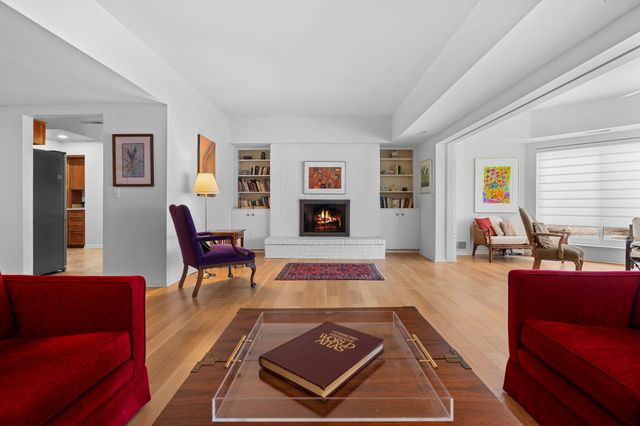 2115 Nature Cove Court 210, Ann Arbor, MI 48104