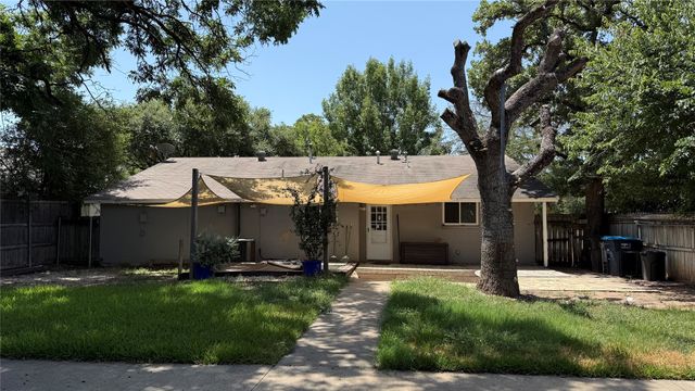 2501 Yucca Avenue, Fort Worth, TX 76111