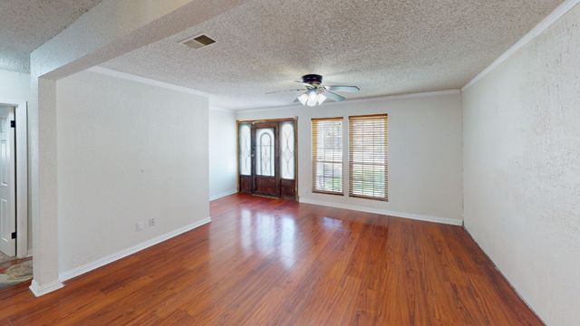 2501 Yucca Avenue, Fort Worth, TX 76111