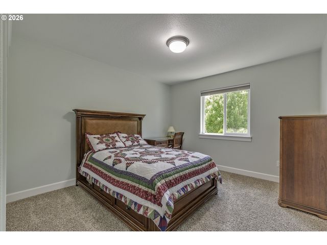 842 36TH Ave, Forest Grove, OR 97116
