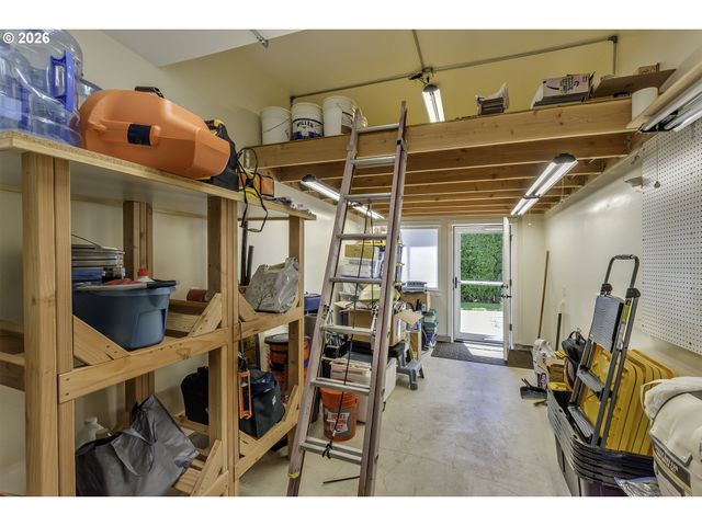 842 36TH Ave, Forest Grove, OR 97116