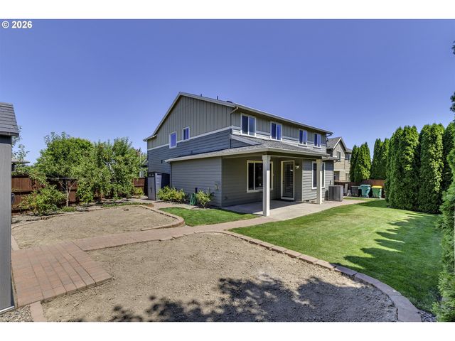842 36TH Ave, Forest Grove, OR 97116
