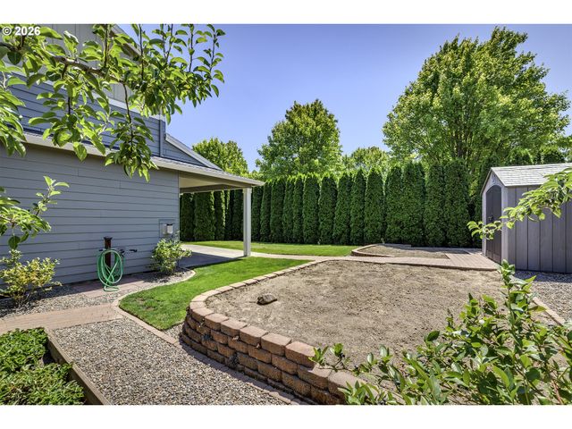 842 36TH Ave, Forest Grove, OR 97116