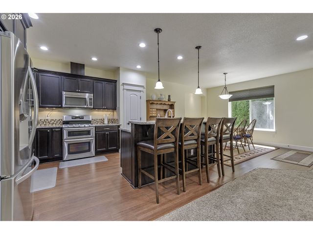 842 36TH Ave, Forest Grove, OR 97116