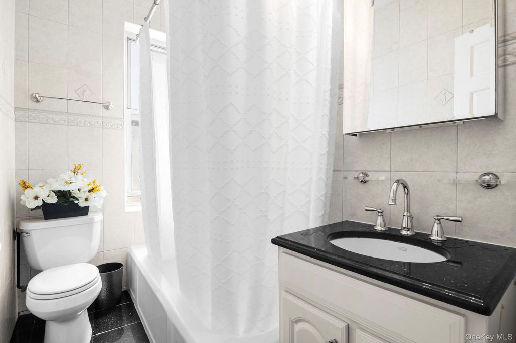 111-35 75th Avenue 42, Forest Hills, NY 11375 — photo 4
