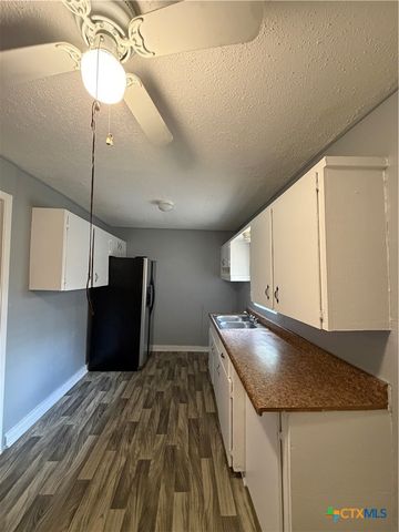 2217 N Guadalupe Street, Seguin, TX 78155