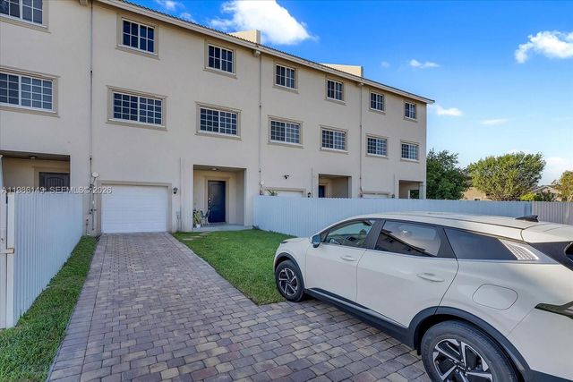 14229 SW 274th St, Homestead, FL 33032