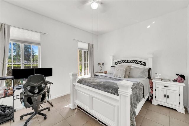 14229 SW 274th St, Homestead, FL 33032