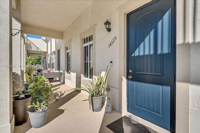 14229 SW 274th St, Homestead, FL 33032