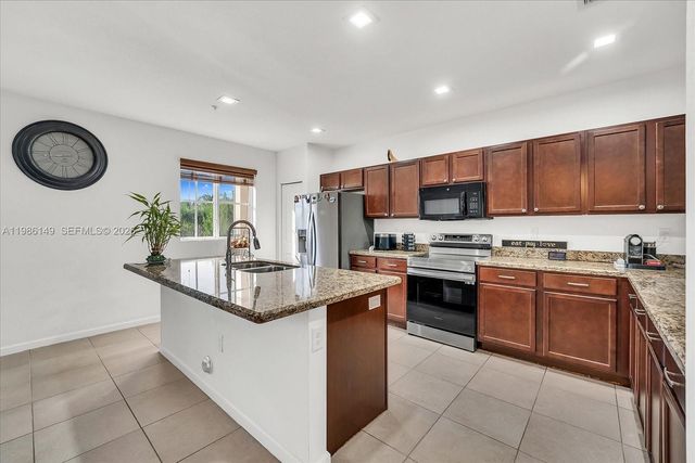 14229 SW 274th St, Homestead, FL 33032