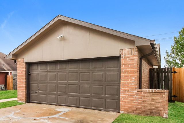 5310 Riverwood Drive, Richmond, TX 77469