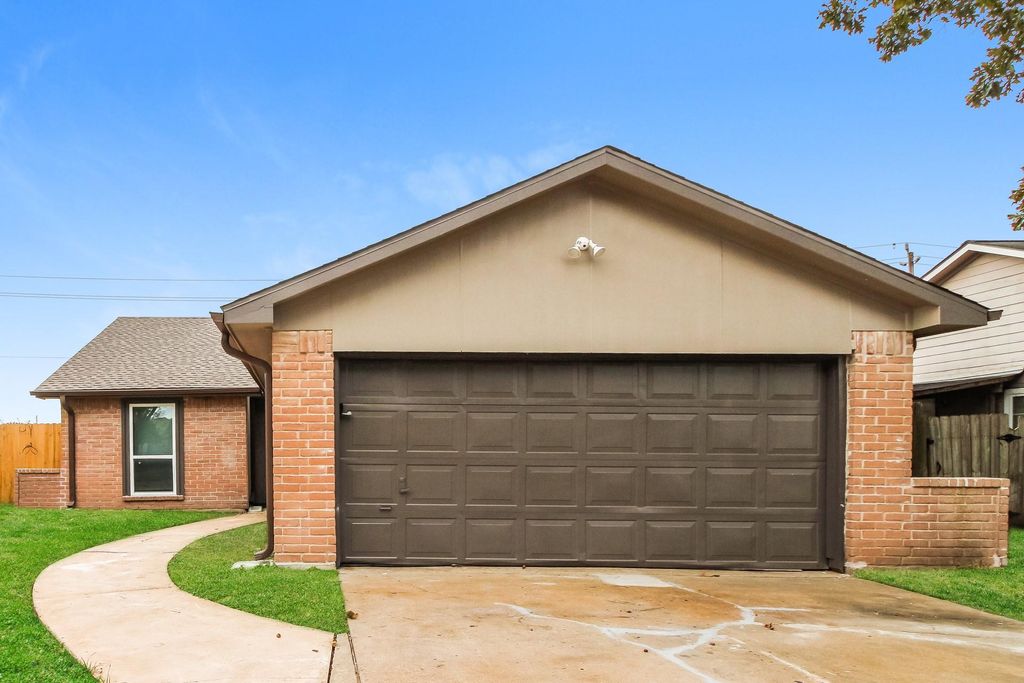 5310 Riverwood Drive, Richmond, TX 77469